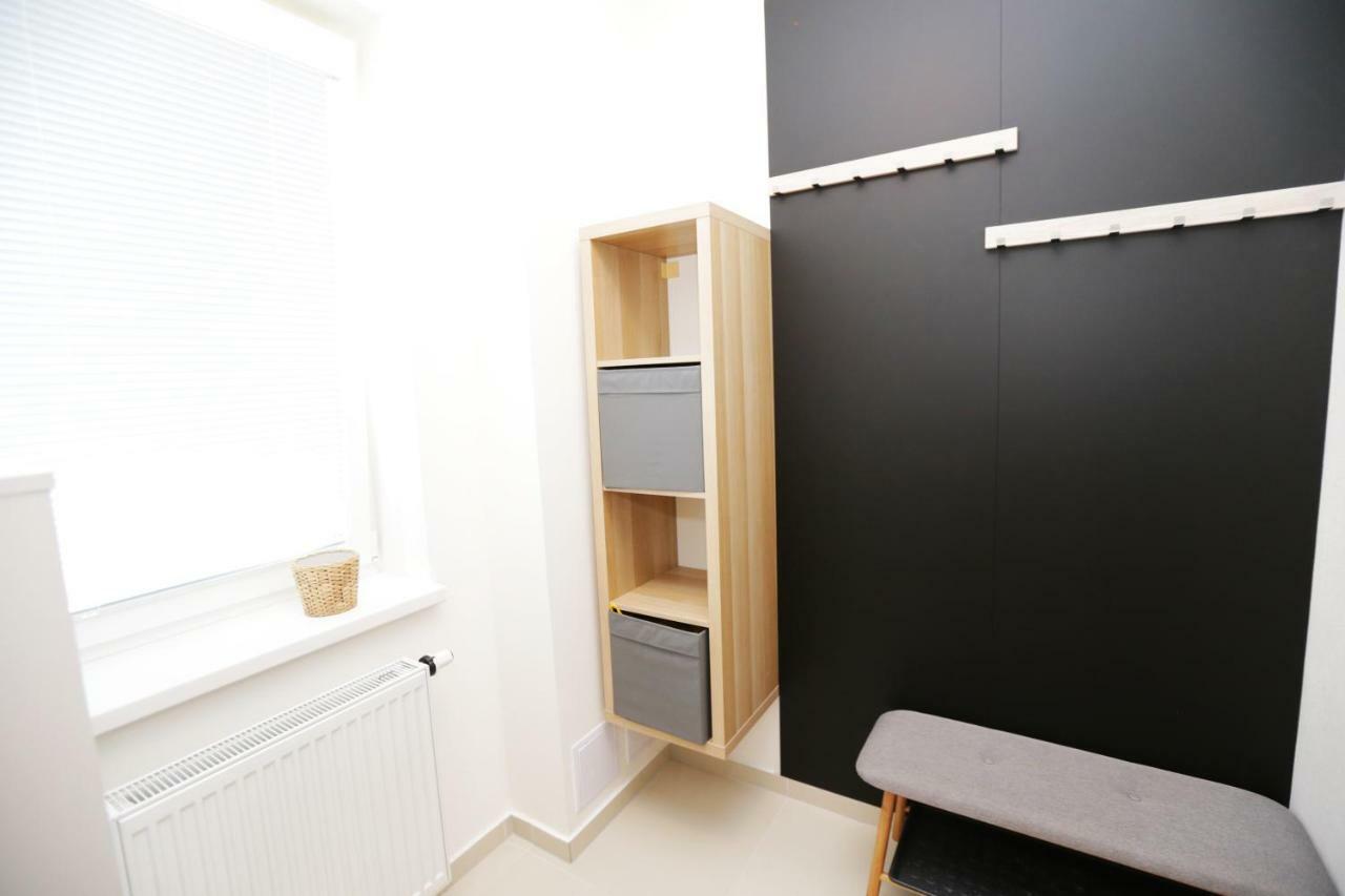 Samorin - Apartment In The Center - Private Parking - Klimatizacia מראה חיצוני תמונה
