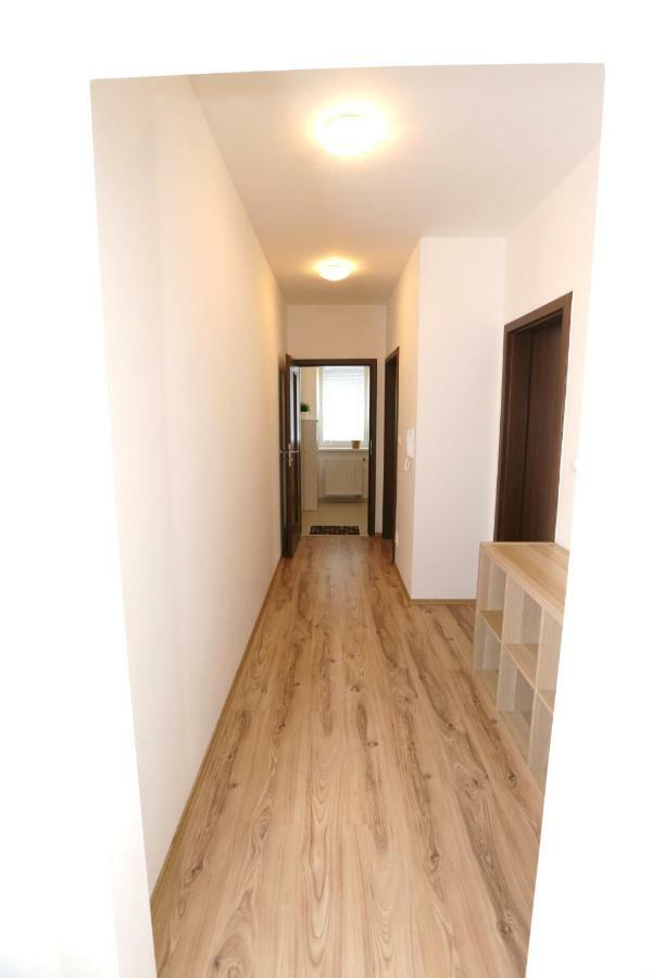 Samorin - Apartment In The Center - Private Parking - Klimatizacia מראה חיצוני תמונה